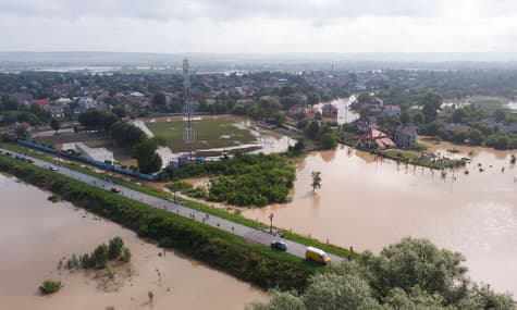НБУ вперше заговорив про зміни клімату: врожайність в Україні може зрости, але є й мінуси (і їх багато)
