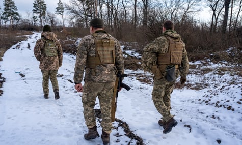 Розглядали сценарій захоплення коридору на заході: ЗСУ та спецслужби потай готувалися до вторгнення рф — Guardian