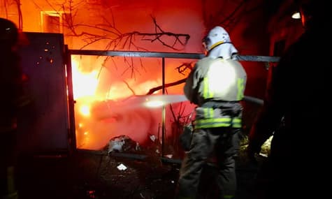 Окупанти за ніч випустили понад 50 снарядів по Дніпропетровщині: понівечені десятки будинків, електромережі