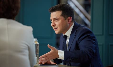 Зеленский признал, что летал на вертолете ГСЧС на госдачу. Говорит: отдыхал там с семьей
