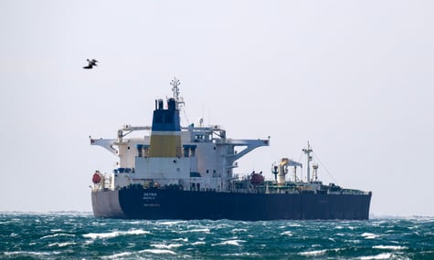 Попри запевнення Бессента. США продовжили послаблення санкцій проти російської нафти ще на місяць