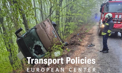 Автобус, який наїхав на групу українців