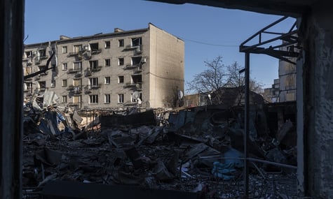 Зруйноване житло дистанційно обстежуватимуть на територіях можливих бойових дій — рішення уряду