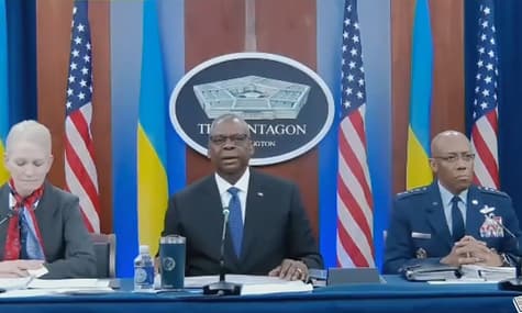 Глава Пентагона: США способны продолжать поддержку Украины, пока оказывают помощь Израилю