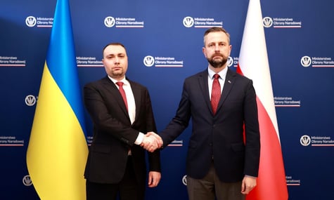 «Є межі, які не можна перетинати». Міністр оборони Польщі обговорив з Будановим присвоєння українському підрозділу «імені Героїв УПА»