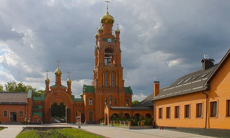 Дітей навчають за радянськими книгами й вчать «слов’янської мови»: журналісти знайшли в Києві підпільну школу УПЦ