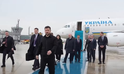 Зеленський прибув з візитом до Туреччини, зустрінеться з Ердоганом