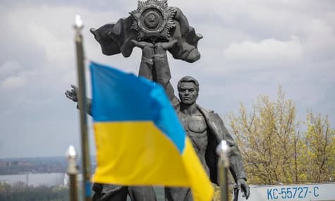 Киевский горсовет поддержал идею убрать с улиц 47 памятников, связанных с россией и СССР