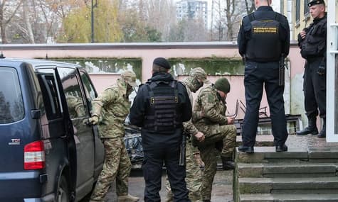 «Нині вже»: воєнний стан, суд над моряками, синод в Константинополі та Держбюро розслідувань