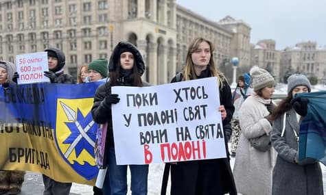 Rally of POWs' relatives, Zelenskyy's visit to Argentina, beatings in dormitory: highlights for December 10