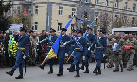 В Умані попрощались із українським пілотом, який загинув під час аварії Су-27