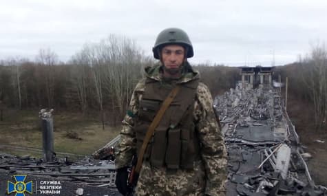 Военный, которого расстреляли после слов «Слава Украине!», был уроженцем Молдовы. В МИД осудили его убийство
