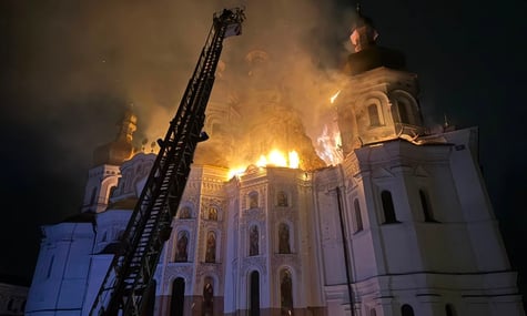 Успенський собор Києво-Печерської лаври після російської атаки по Києву, 15 червня 2026 року