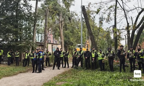 Сутички на Теремках. У Києві затримали одного з організаторів протестів