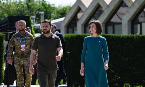 Зеленський прибув до Молдови. Він візьме участь у саміті