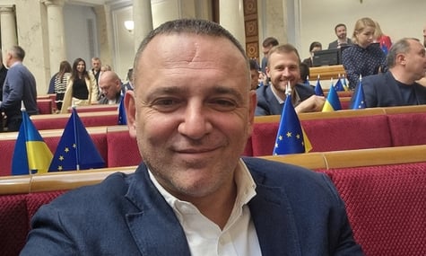 Депутат Бужанський привітав «братів» з Днем перемоги 9 травня. Безугла звернулася до СБУ
