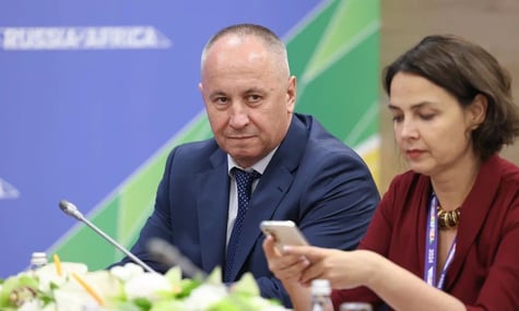 Лівія в обмін на навчання дронів розмістила в себе українських військових, які атакують російські танкери. На одному з них убили генерала ГРУ — RFI