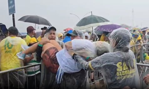 У Бразилії блискавка влучила в акцію підтримки експрезидента Болсонару: десятки постраждалих