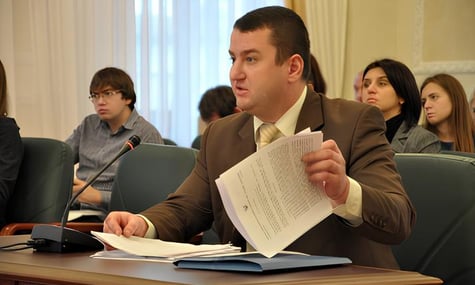 Мав пошту лише на «Яндексі». Суддю, який пішов у декрет і місяцями ігнорував виклики на іспит, можуть звільнити