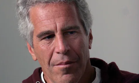 «Друкарська помилка». Мін'юст США пояснив, чому в нових «файлах Епштейна» дата його смерті не збіглася з офіційною