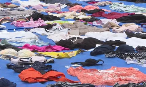 56-річного японця звинуватили в крадіжці 730 жіночих трусів. Поліція каже, що це найбільша така крадіжка за останні роки