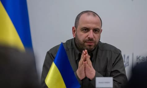 Міністр Умєров провів «відверту розмову» з угорським колегою. Про що говорили?