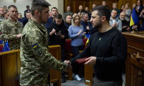 Зеленський вручив нагороди військовим у Верховній Раді: хто вони