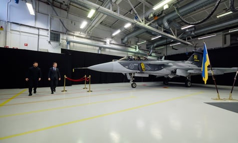 Перші шведські винищувачі Gripen з’являться в Україні наступного року — Зеленський