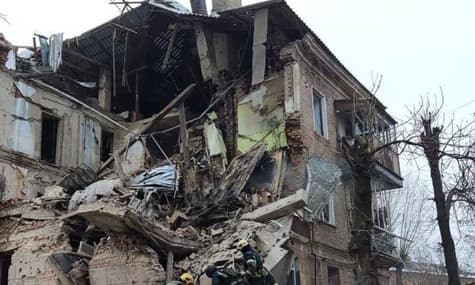 россияне попали в трехэтажный дом в Кривом Роге — есть погибшие и раненые
