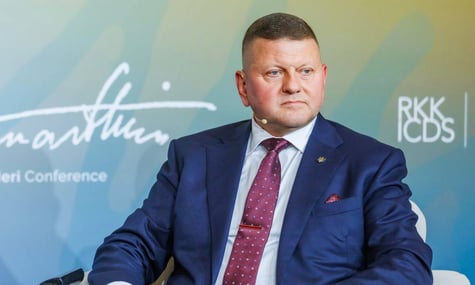 Залужного не запросили на зустріч з британським міністром оборони в Києві. В ОП кажуть: він сам не захотів — ЄП