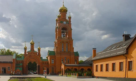 «Слідство.Інфо»: Настоятель монастиря УПЦ, при якому знайшли підпільну школу, виїхав з України після розслідування