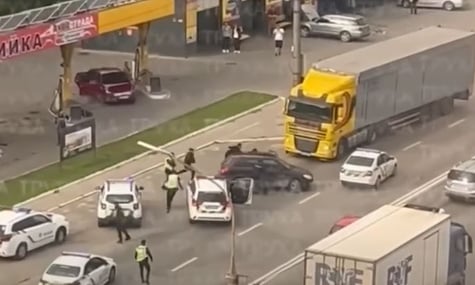 Поліція: Працівник ТЦК напідпитку спричинив кілька ДТП та наїхав на поліціянта на Тернопільщині