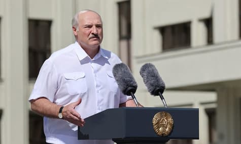 «Україна наказує нам провести нові вибори»: що Лукашенко наговорив на провладному мітингу