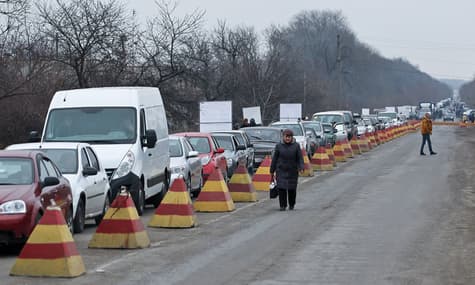 Coronavirus and Donbas: Demarcation Line Checkpoints to Temporarily Close