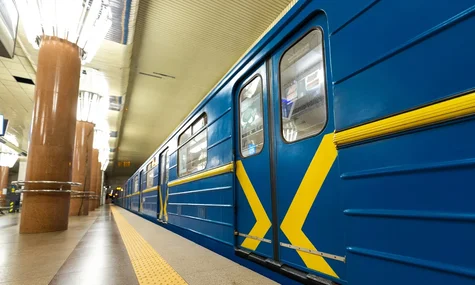 У Києві екстрені відключення світла, по всьому місту не працює метро