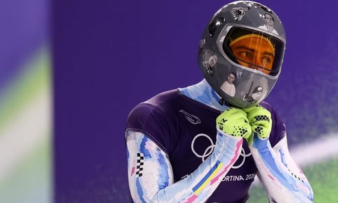 «Це біль за нашу країну». Авторка «шолома пам'яті», за який дискваліфікували Гераскевича, розповіла, як він з'явився