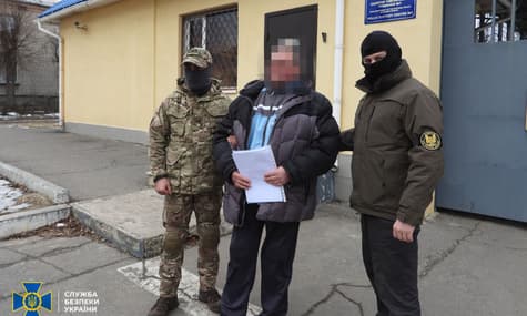 На Харківщині затримали місцевого депутата, який наказав переобладнати лікарні на військові госпіталі для росіян — СБУ