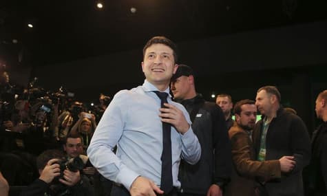 Зеленский «попросил» депутата Иванчука дать 175 млн грн ($6,89 млн) на ремонт дороги, тот пообещал помочь