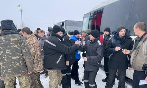 116 defenders return home, first Leopard 2 tanks on their way to Ukraine: highlights of the day