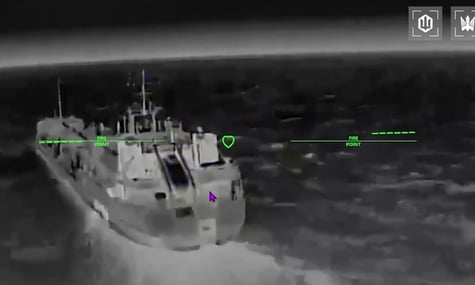 Українські дрони уразили два танкери з російським бензином, який везли до Криму