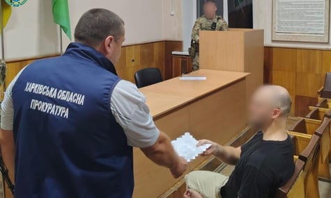 У Харкові затримали чоловіка, який із ножем напав на поліціянта та військових ТЦК. Йому загрожує ув'язнення