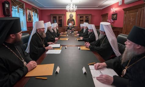 «Ні» Константинополю та єдиній помісній церкві: що означає рішення УПЦ МП