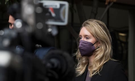 «Наймолодша мільярдерка»: засновницю стартапу Theranos Елізабет Голмс ув’язнили на понад 11 років за шахрайство