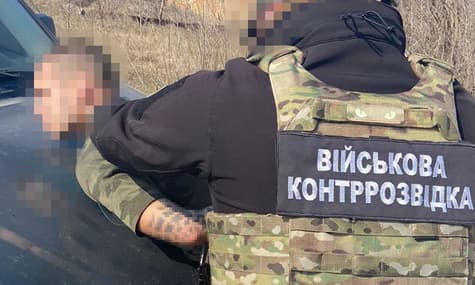 СБУ затримала військового, який намагався отруїти командування ЗСУ на Запоріжжі. Його родину катували окупанти