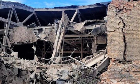 росіяни вдарили по промисловому об’єкту в Сумах: троє загиблих та є поранені (ДОПОВНЕНО)