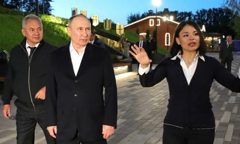 Зеленский ввел санкции против дочери шойгу. Кто еще в списке?