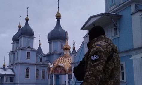 Спецслужбовці прийшли з обшуками до будівель УПЦ (МП) у девʼяти областях
