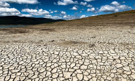 Климатические беженцы: как изменение климата меняет жизнь людей в Армении, Молдове, Беларуси и Азербайджане