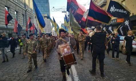 День защитника Украины: в Харькове на марш вышли около 4 тысяч человек