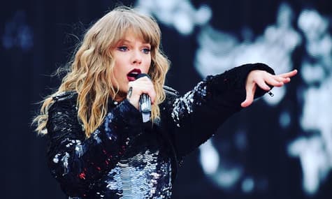 Тейлор Свифт возглавила рейтинг самых высокооплачиваемых знаменитостей по версии Forbes